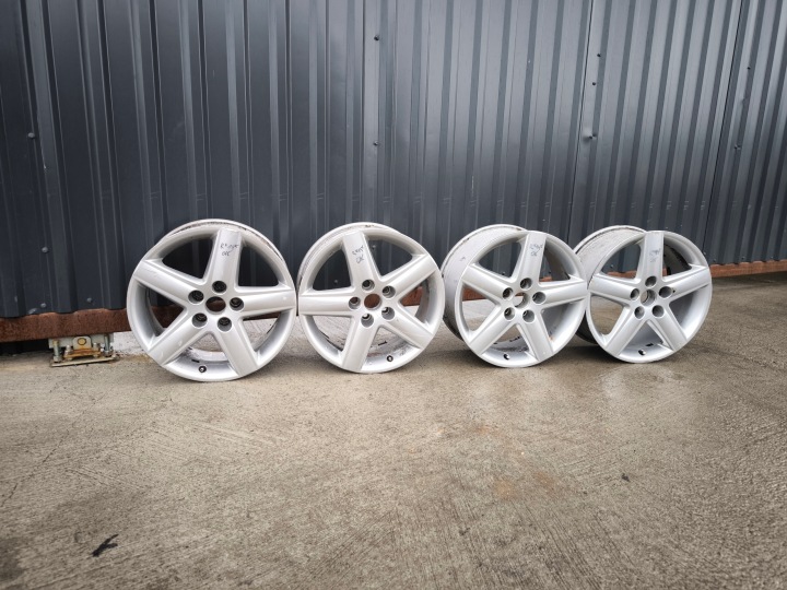 disky disk KOMPLET VW SKODA AUDI A4 A6 7.5J R17 ET45 4F0601025AF R*14* OK