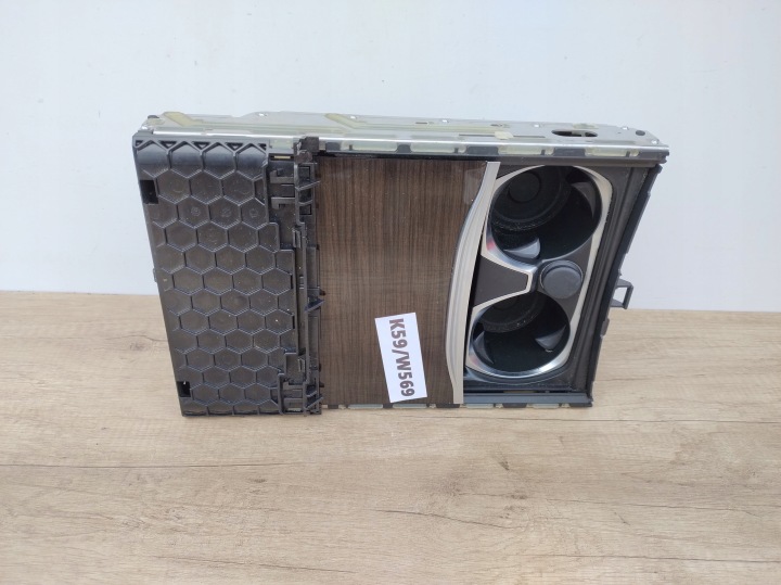 BMW 7 G11 G12 TUNEL stredný skrinka spolujazdca USB PANEL