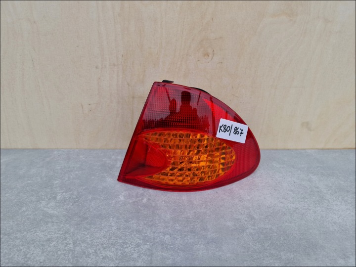 TOYOTA AVENSIS T22 KOMBI right light rear part rear 23291401 K80/867