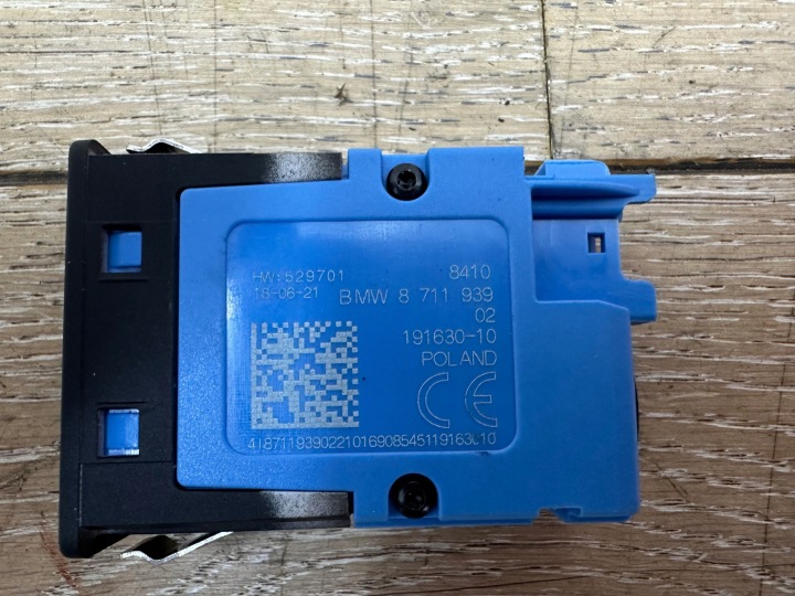 ORYGINALNE adapter WEJSCIE ZLACZE PORT USB C BMW G26 G20 8711939
