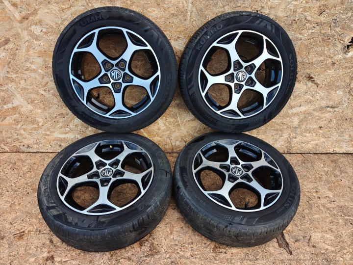 roues disques MG ZS KUMHO SOLUS HS63 195 55 16 7Jx16 ET40 11136372 2024 année