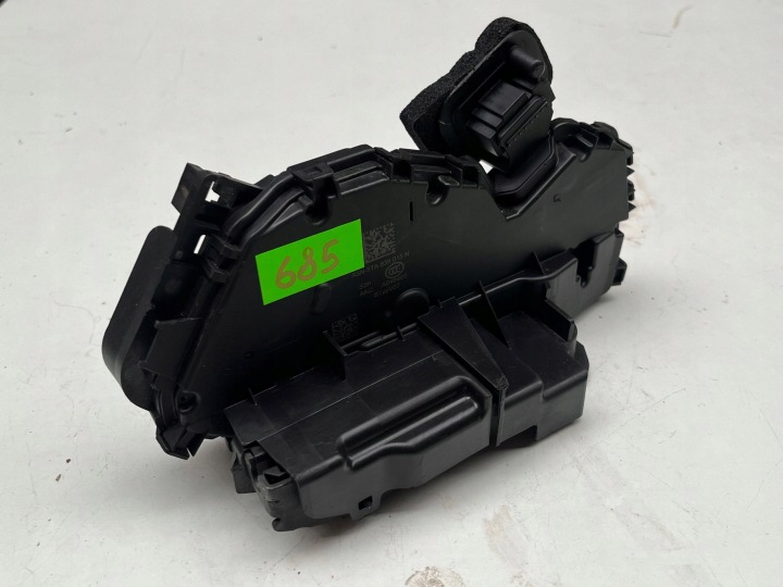 VOLKSWAGEN SEAT SKODA Schloß Tür links heck 5TA839015N @M