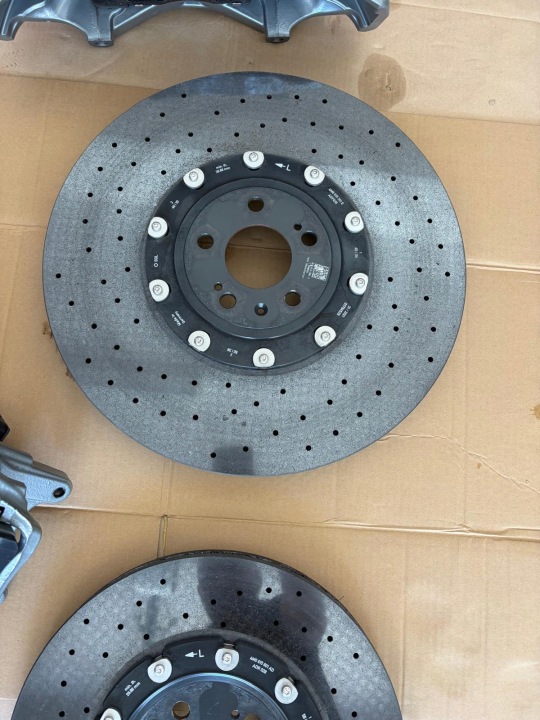 Audi RSQ8 Frenos cerámicos cerámicos clamp 14
