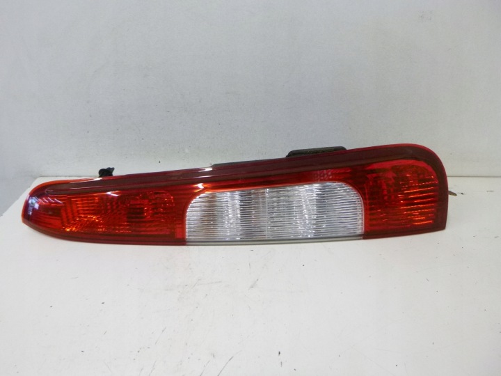 light rear Ford C-Max C max 05r.