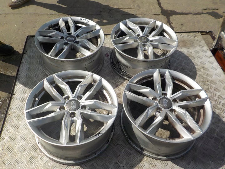 AUDI A3 II 8P GOLF VI LEON II discs aluminium R16 5x112