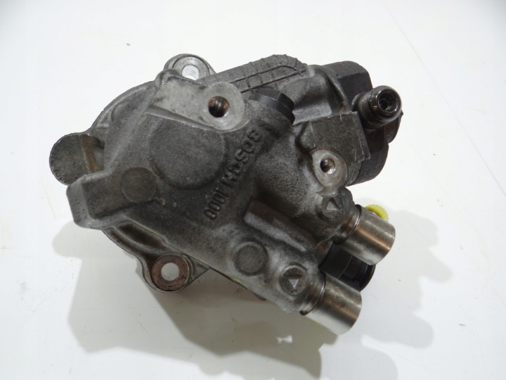 BMW E60 2.0 D Einspritzpumpe N47 7807495