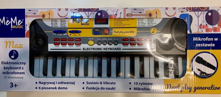 Електронний синтезатор з мікрофоном