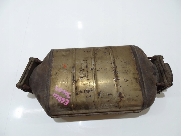 TLUMIK KONCOWY BMW E65 LCI 306D3 3.0D 7792041 (24241738)