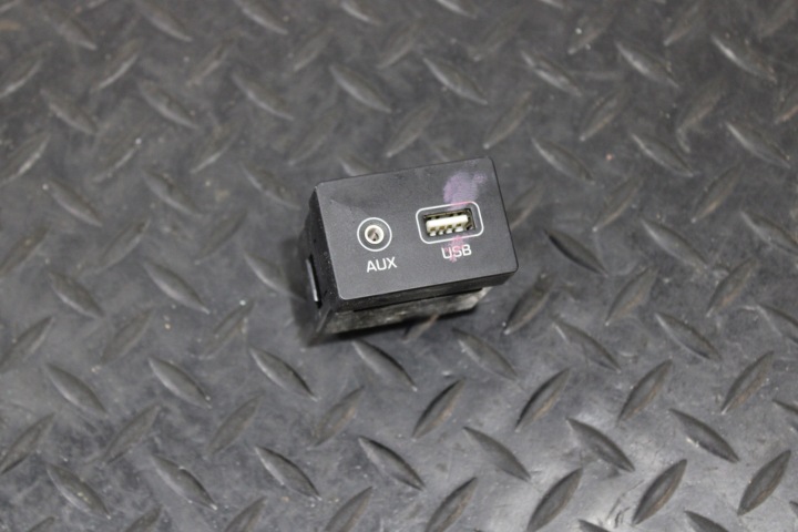 adattatore USB AUX HYUNDAI TUCSON III 3 96120-D3600