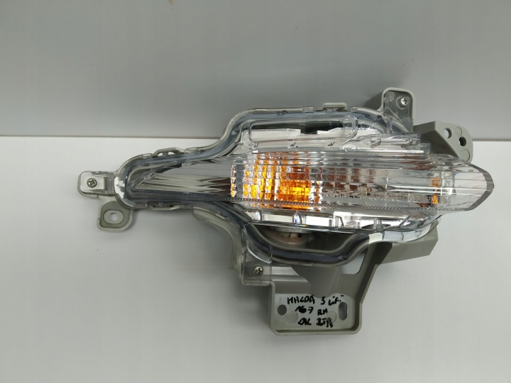 17- Mazda III BM lift Blinkerleuchte rechts vorne Blinker Blinkleuchte B63C51350