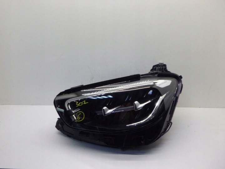 MERCEDES E KLASA 213 LIFT FULL LED 20- Licht links