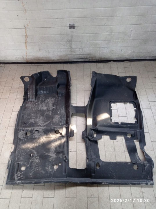 KOBERCE PODLAHA RENAULT KANGOO IV TOWAROWE