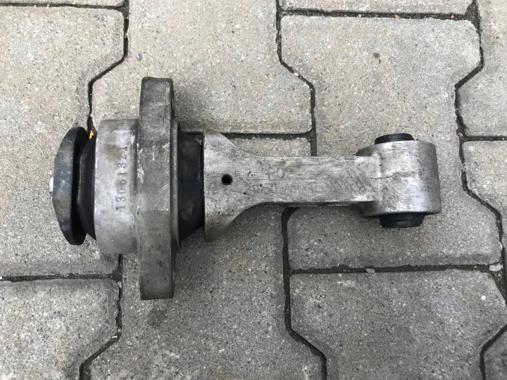 Kia Ceed II 1.6 CRDI airbag Scatola cambio montaggio staffa zampa supporto Lizak