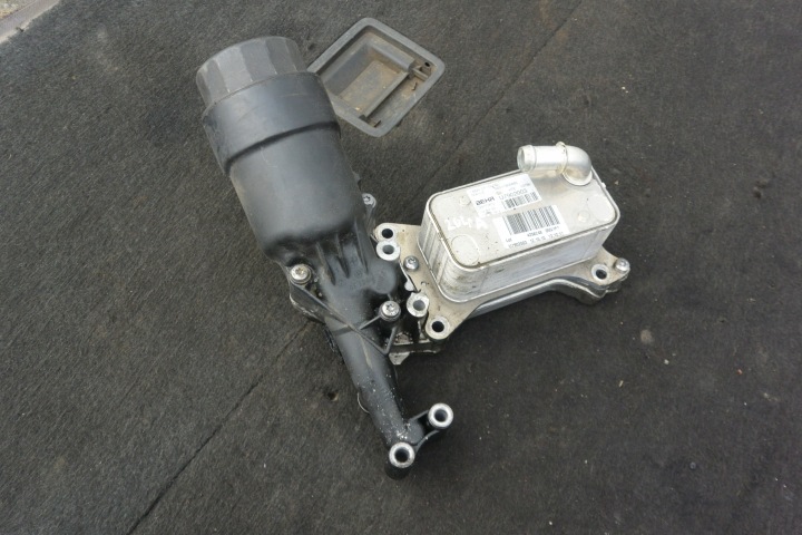 Porta FILTRU olio 2.2 CDI MERCEDES W204 W212