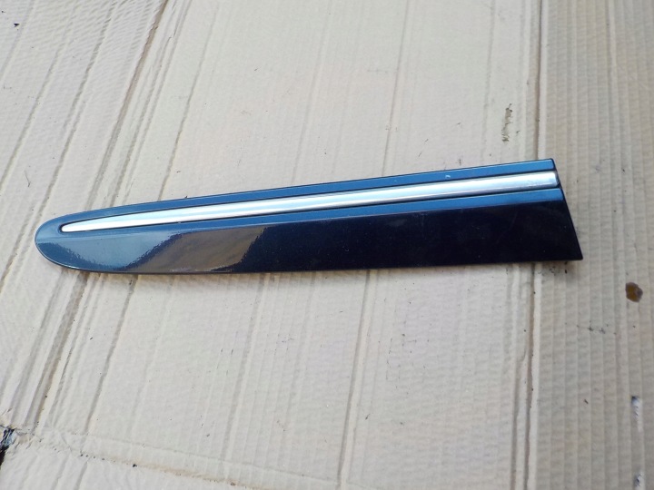 moulding of a fender right rear part mercedes clk w209 A2096902662