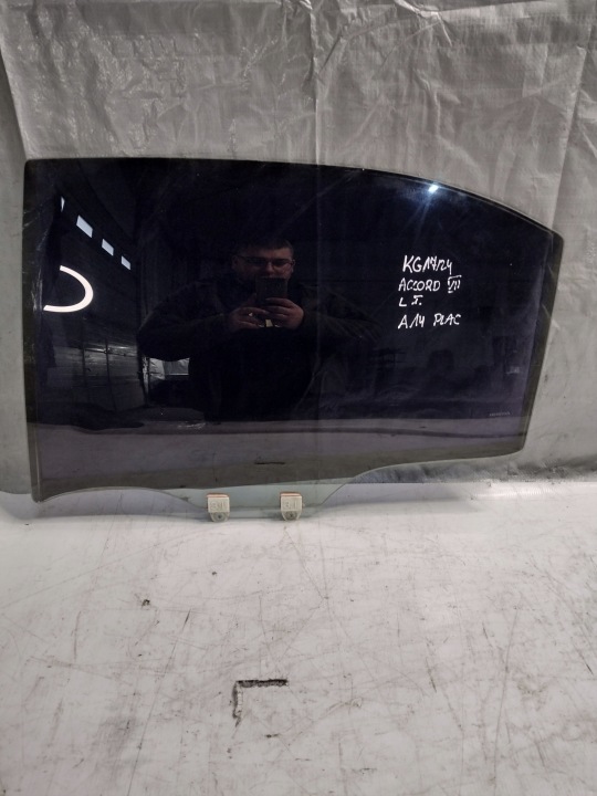 OKNO levý záď Honda Accord VII sedan