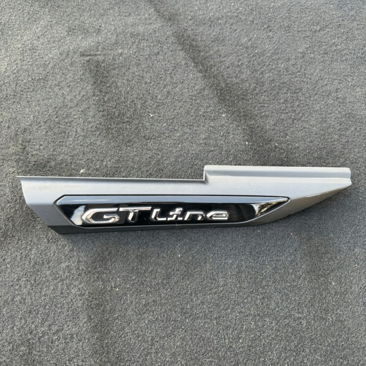 MOULDING CAP OF A FENDER RIGHT PEUGEOT 2008 II GT 9825860880