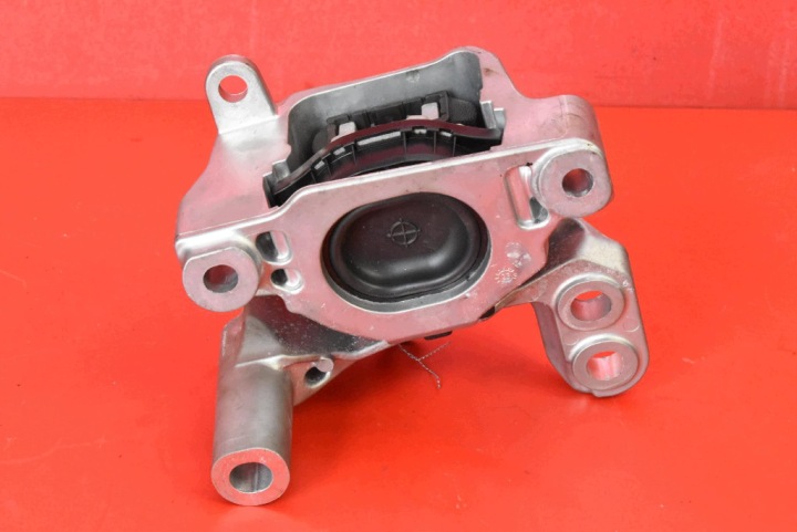 holder engine mount left NISSAN QASHQAI III J12 1.5 VC-T e-POWER 158 KM