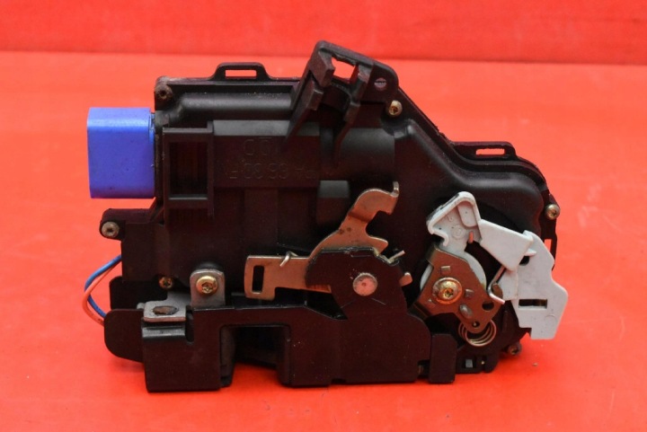 de la Serrure Portière Droite Avant Avant EU 3D1837016 SKODA OCTAVIA 2 II HB 04-08