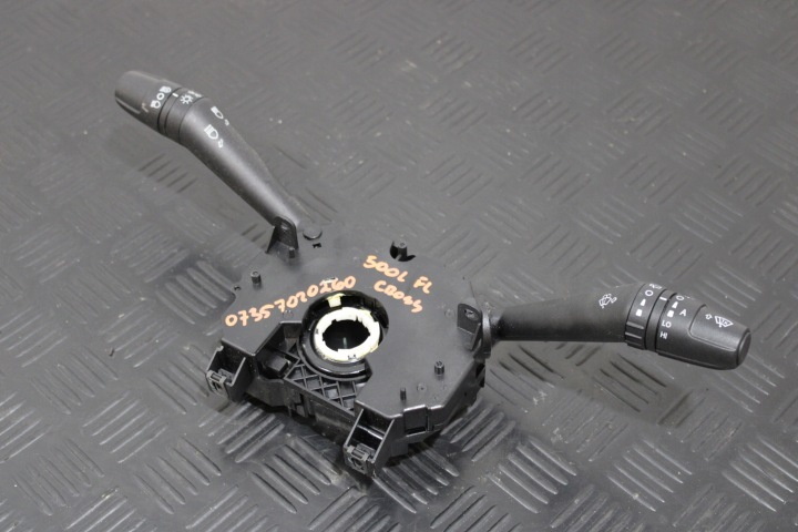 MANETKA stieracov smeroviek 07357020260 FIAT 500L 500 L CROSS LIFT