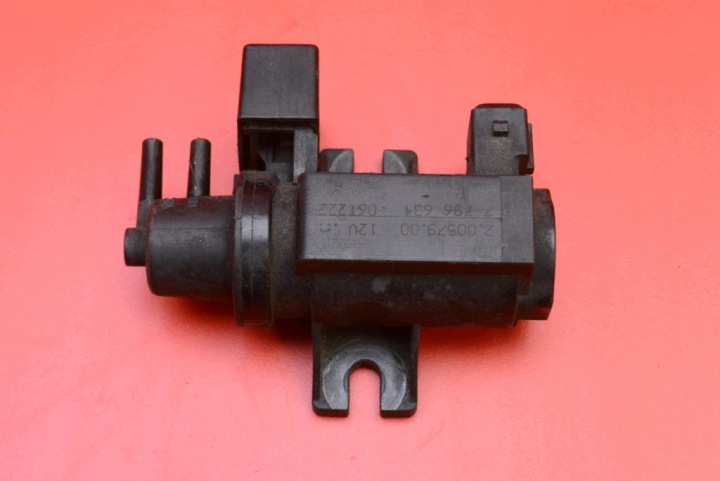 ventilatore à vide 7796634 BMW E90 E91 2.0 D 163 KM 04-10