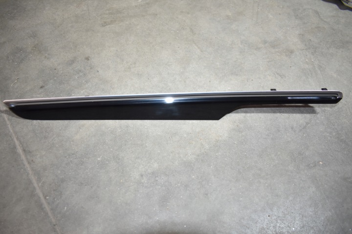 IDEALNA Moulage Portière DECOR PIANO Gauche Arrière Arrière PORSCHE MACAN 1
