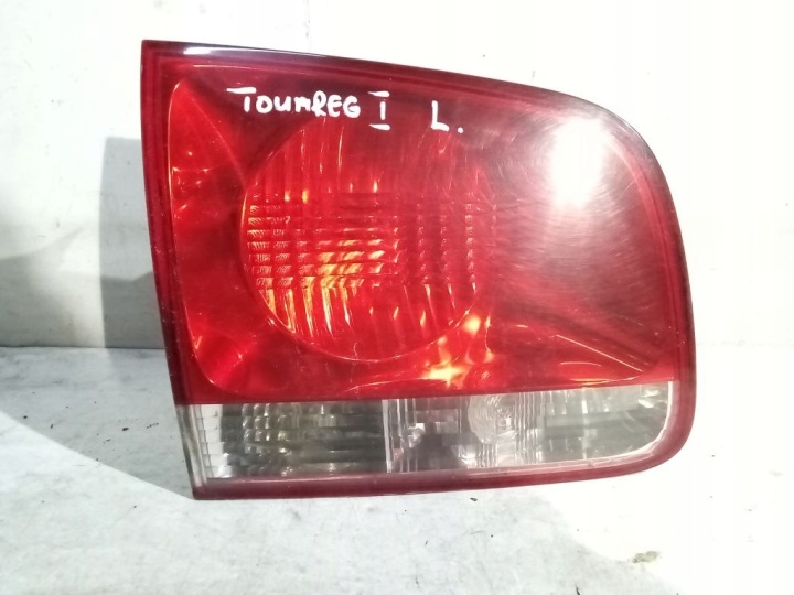 VW Touareg and 7L light left rear part rear to the bonnet 28269003