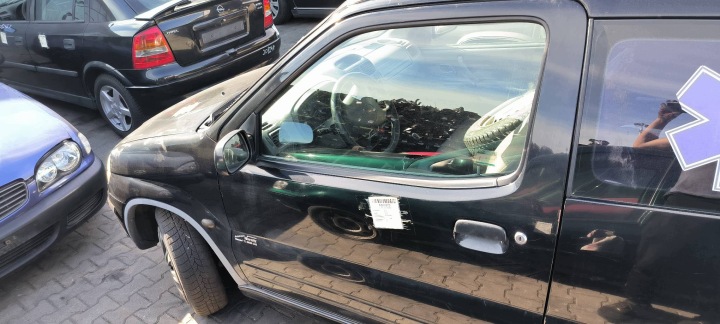 Tür links vorne Z5J SUZUKI IGNIS und 3D