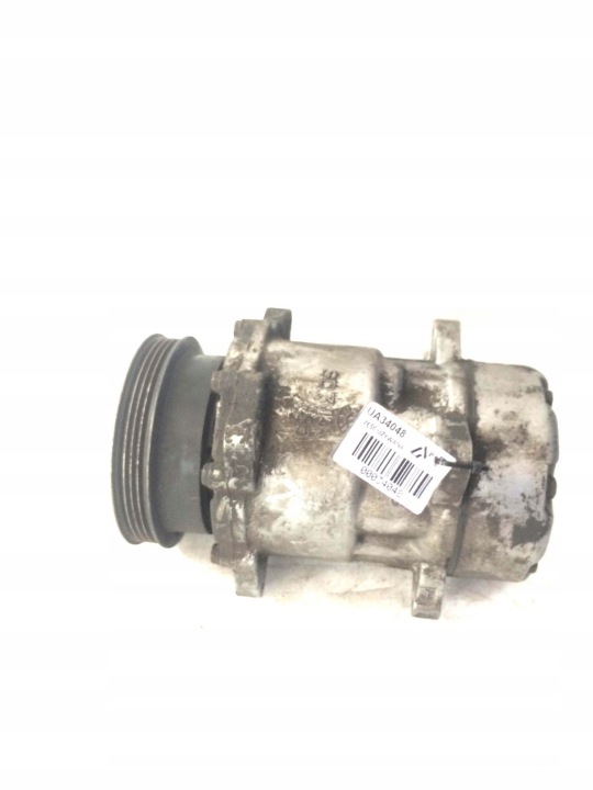 compressor of the air conditioning RENAULT MEGANE