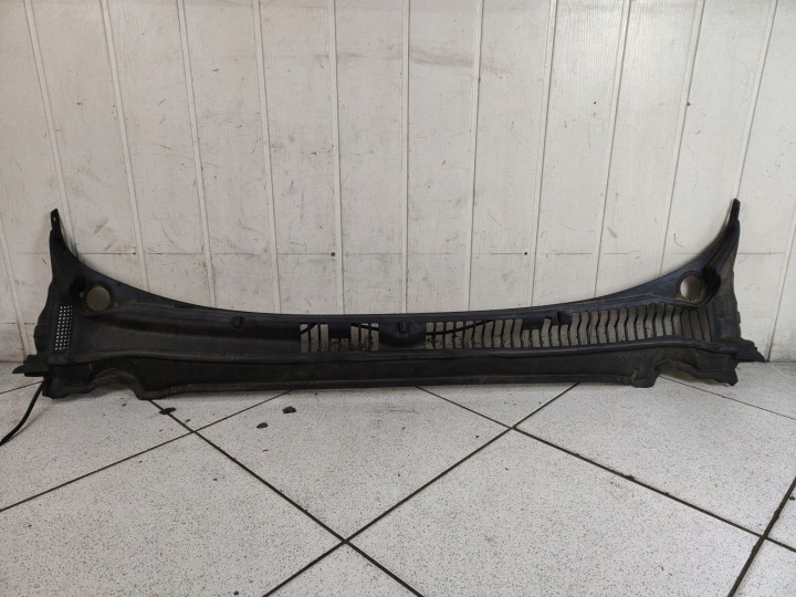 Grille égouttage Avant Ford Fusion USA 2 2013 DS73-F02216-AE