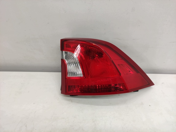 VOLVO S60 2 II 10- Berline Feux phare Droit Arrière Original EUROPA