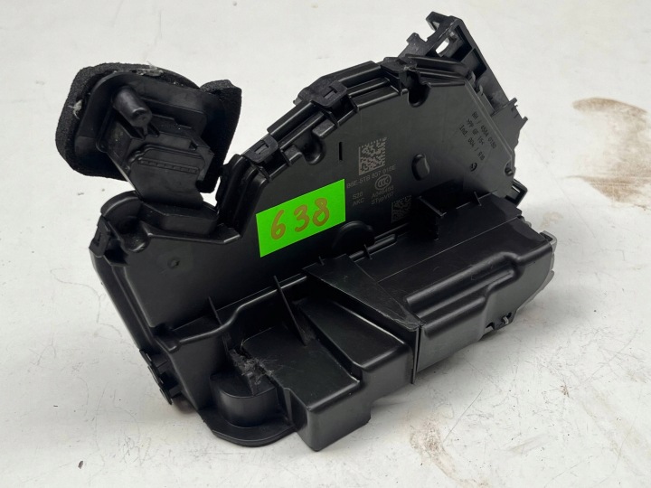 VOLKSWAGEN SEAT SKODA Schloß Tür rechts vorne 5TB837016E @M