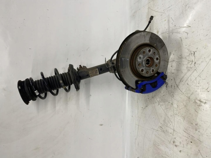 MCPERSON Achsschenkel Radnabe Radlager Stoßdämpfer 1.4 e-TSI GTE links VW PASSAT B8 5Q0407257A