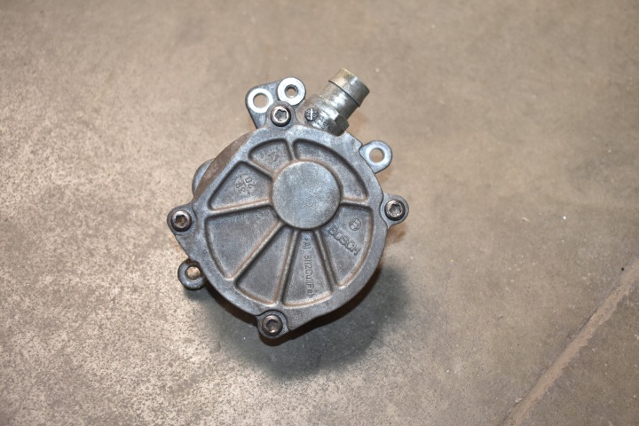 IDEALNA pump vacual VACUM PORSCHE BOXSTER 718 982 1