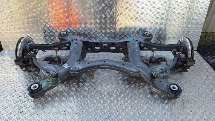 Essieu avant berceau Moyeu support broche Bras Suspension Arrière A1663503100 MERCEDES GLE W166