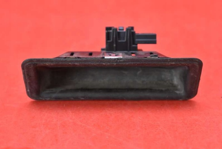 Poignée Bouton du capot Arrière Arrière 7118158 BMW E90 04-10