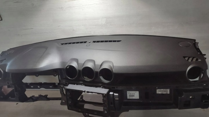 Dacia Duster II 2018 of the dashboard rozdzielcze, konsole