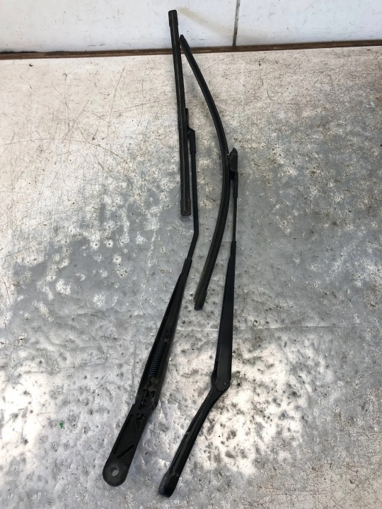 nosac metlica brisača VW GOLF V 1Q1955410 1Q1955409
