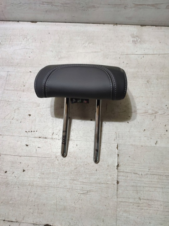 Peugeot 2008 II 2020 rest seat of the rear