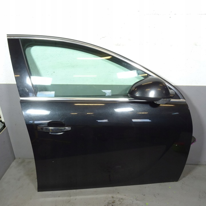 OPEL INSIGNIA A dvere predok pravé Z22C