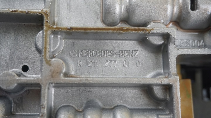 W204 1.8 COMPRESOR 184km 271950 mechatronics Box controlador R2112770101 7