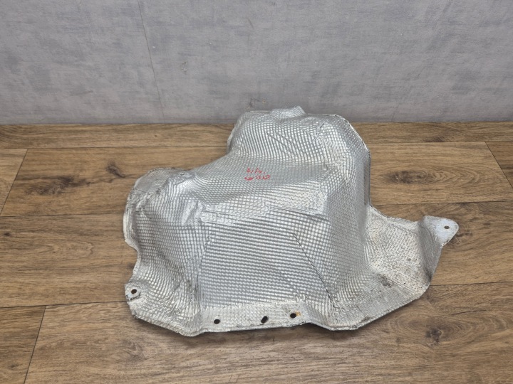 BMW G20 G21 G22 G23 G26 right cover TERMICZNA TLUMIKA of an exhaust rear part 7341010