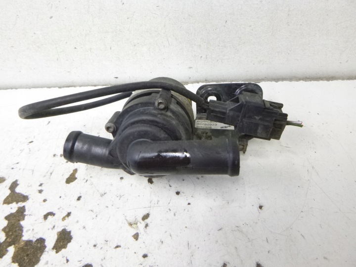 Pompa ausiliaria acqua motore Supplementare Ford Mondeo MK4 2.0 TDCi 6G9N-8564-AF Volvo 30780323
