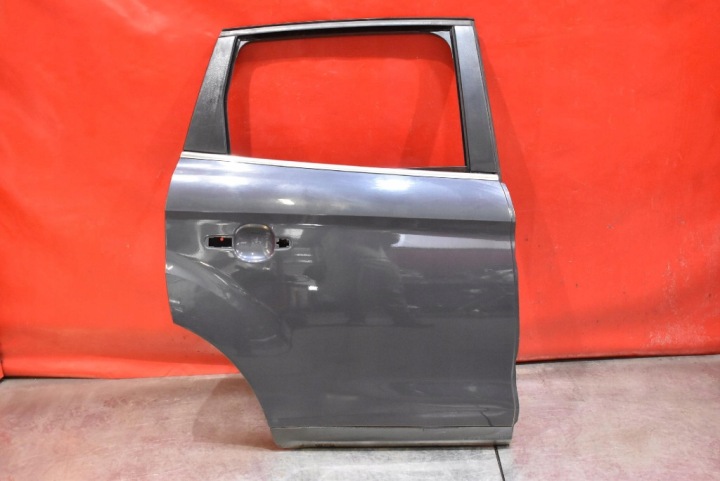 dvere pravé zadok zadné E0 FORD KUGA MK1 a LIFT 08-13