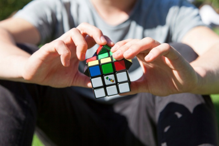 KOSTKA RUBIKA ORYGINALNA RUBIK'S KLASYCZNA 3X3 Wiek dziecka 8 lat +