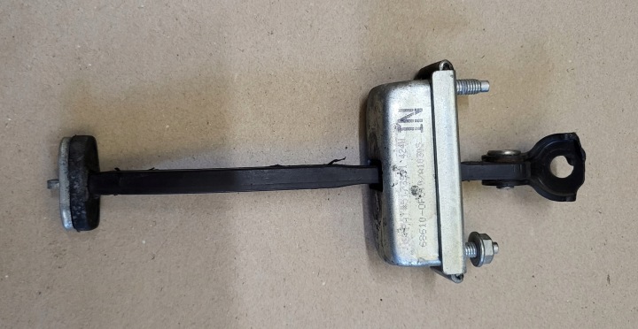 Limiteur Portière Gauche Avant TOYOTA VERSO 68610-0F010 5173991 OE EU