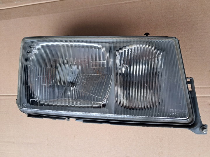 Licht vorne rechts MERCEDES W201 190 A2018207661