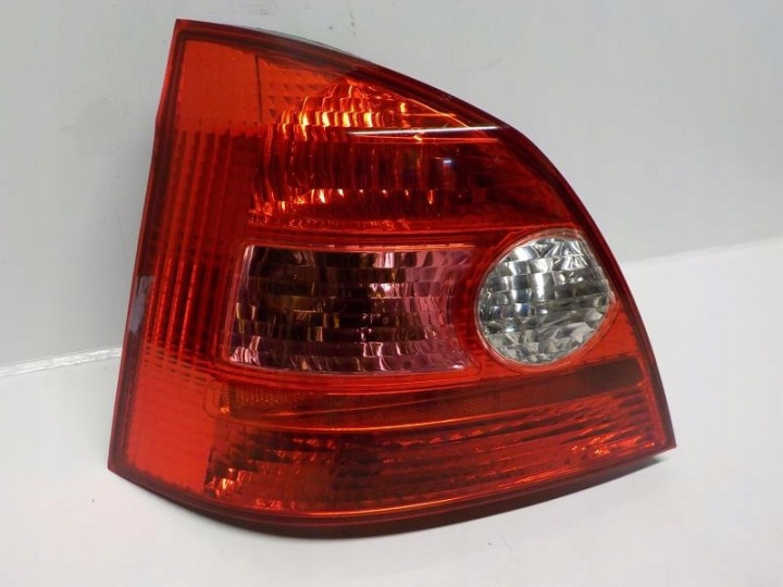 HONDA CIVIC VII HB 5D light left rear left rear part