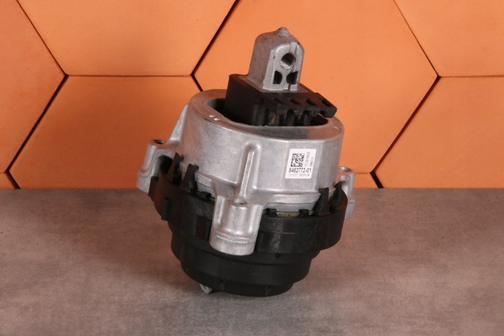 BMW G30 G31 B47 B47B B47D B47F XD5O Supporti motore usato Destro 8482772 31 km !!