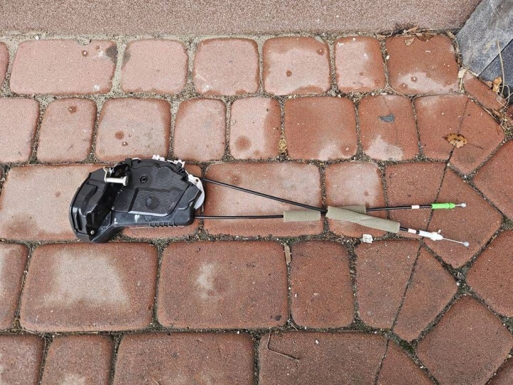 de la Serrure Portière Arrière tylnych de gauche Yaris Toyota Aygo X M73-14480